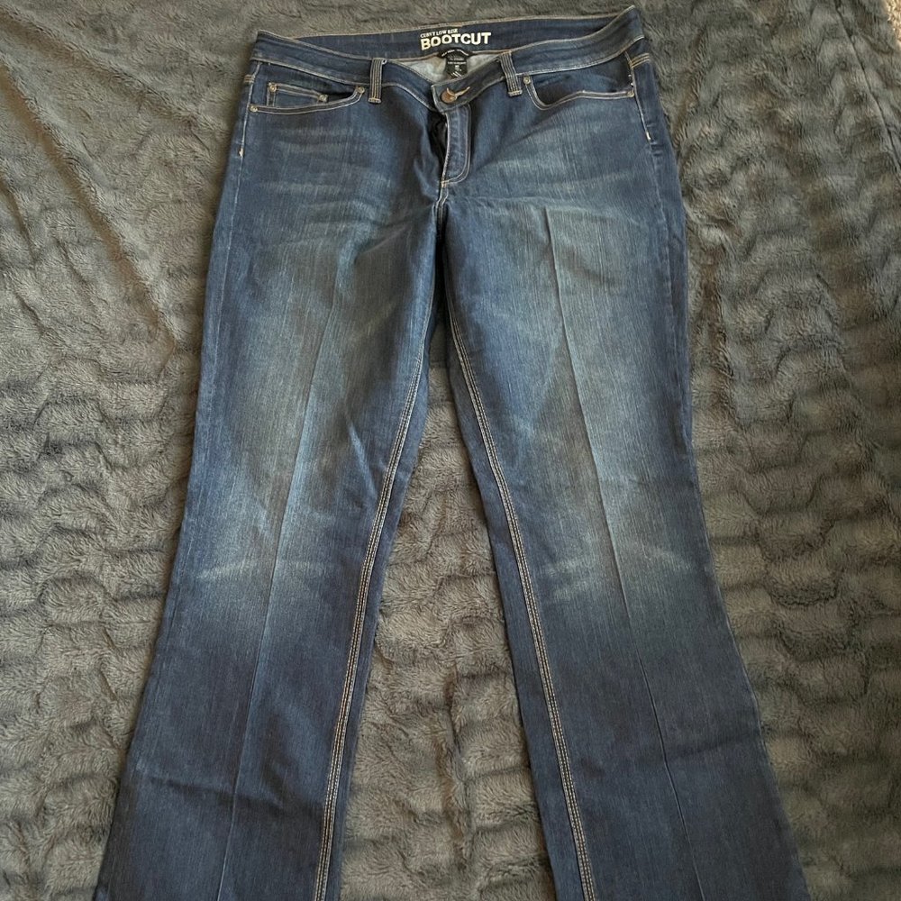 Curvy bootcut jeans